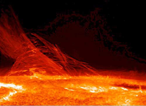 Forr�s: NASA, JAXA, ESA
