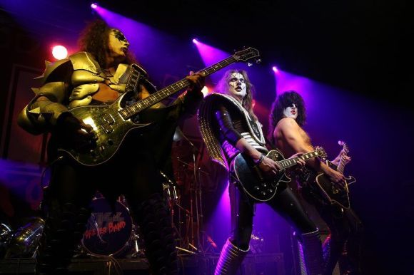 Forr�s: Kiss Forever Band