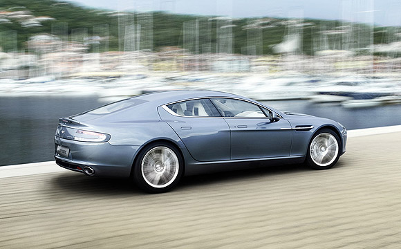 Forr�s: Aston Martin