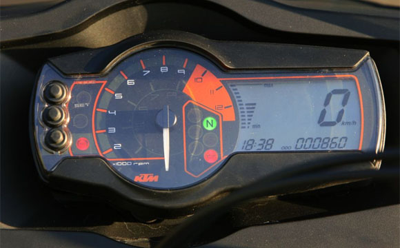 Fotó: Szabó-Jelik Ádám - Motorrevü Fotó: Szabó-Jelik Ádám - Motorrevü
