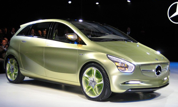 Forrás: Mercedes-Benz Forrás: Mercedes-Benz