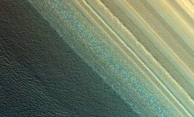 Forrás: NASA, JPL, UA Forrás: NASA, JPL, UA